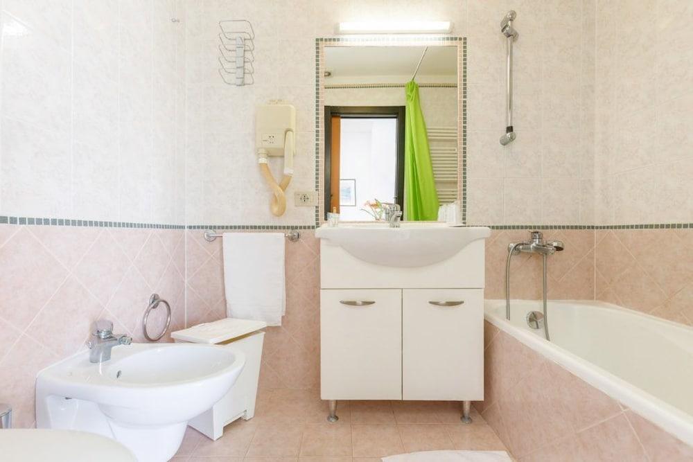 Hotel Royal Каттолика Экстерьер фото