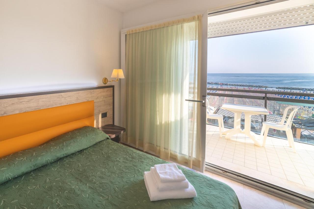 Hotel Royal Каттолика Экстерьер фото