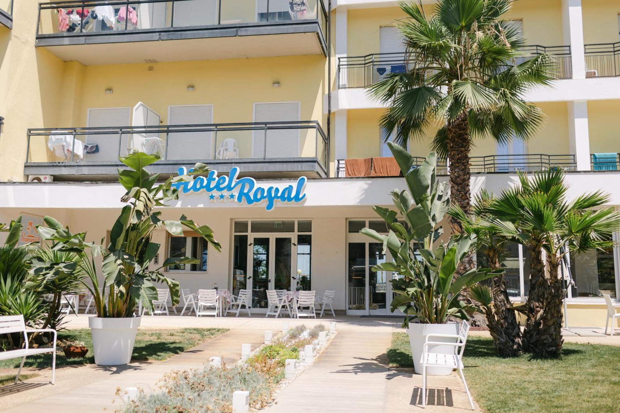 Hotel Royal Каттолика Экстерьер фото