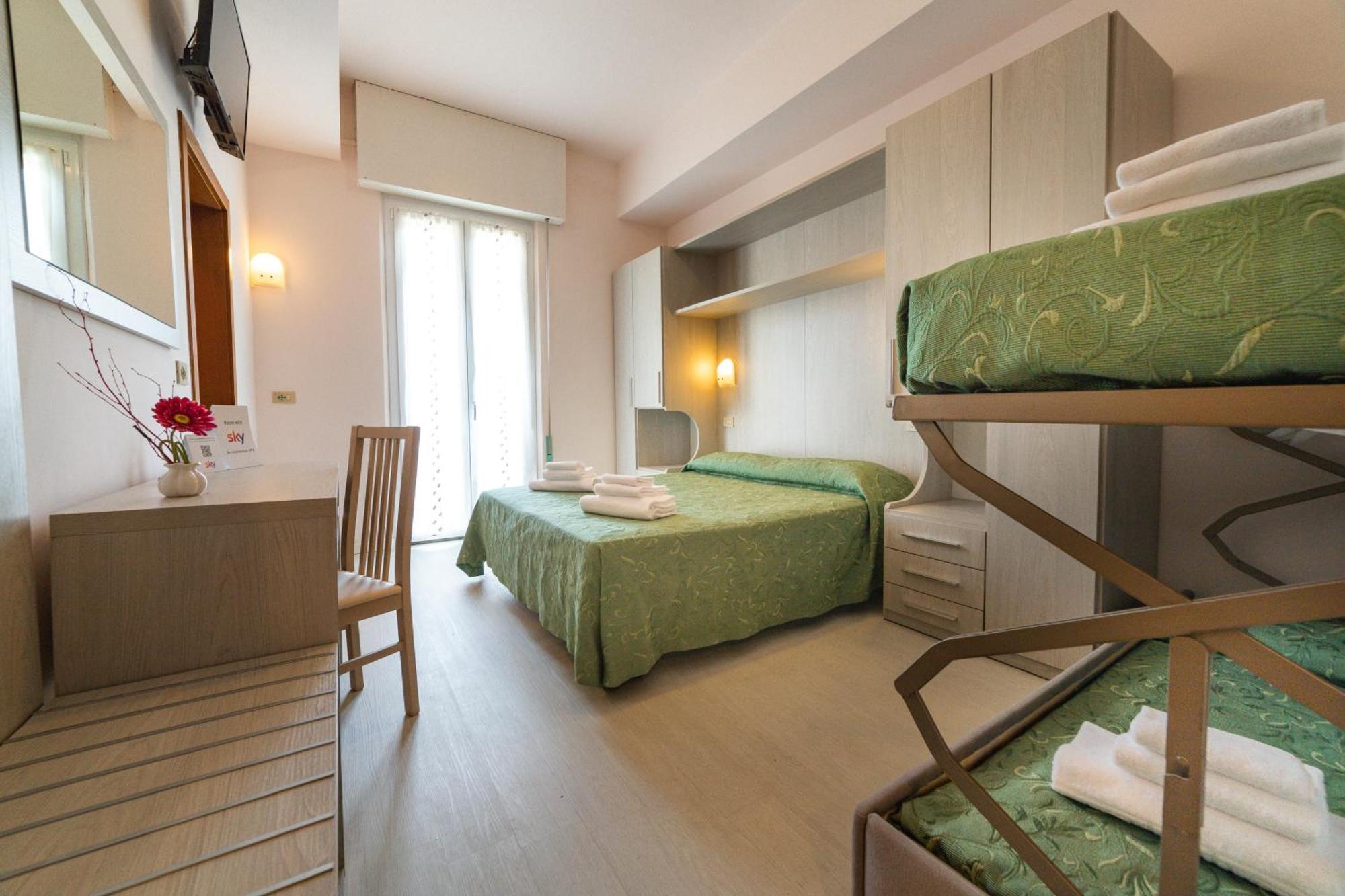 Hotel Royal Каттолика Экстерьер фото