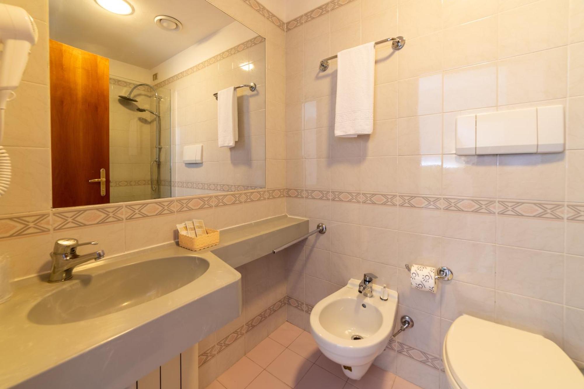 Hotel Royal Каттолика Экстерьер фото